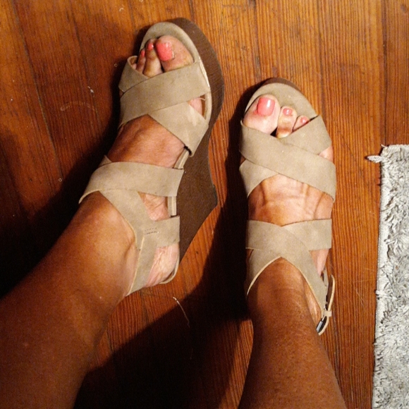 Sandals - Picture 4 of 4